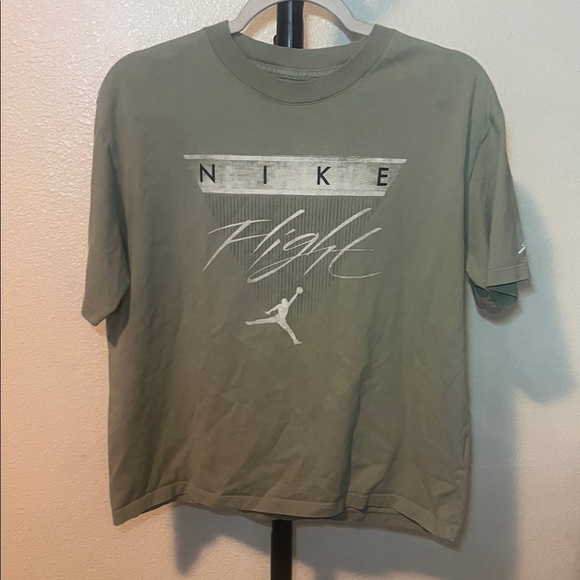 Nike Flight Jordan Olive Graphic Tee - Picture 2 of 8